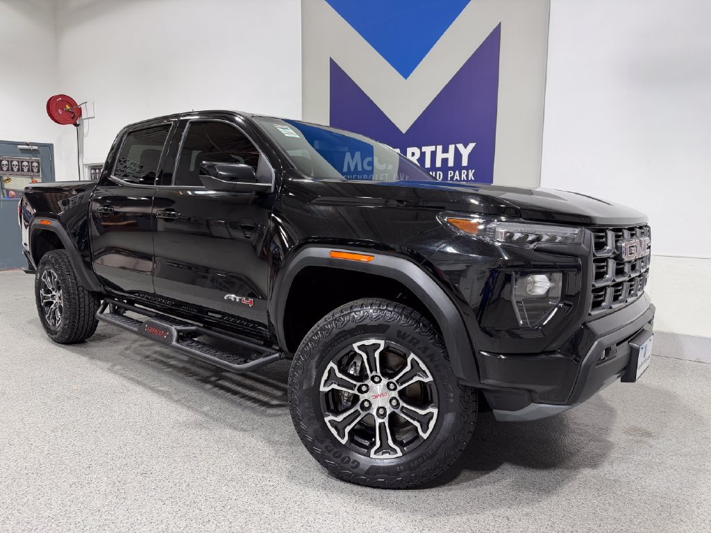 Used 2023 GMC Canyon AT4 w/ Canyon Safety Plus Package AWD/4WD image 2