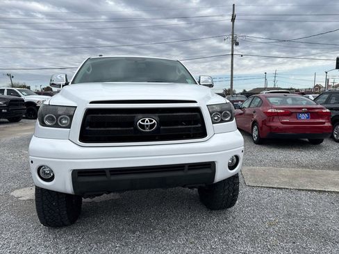 Used 2013 Toyota Tundra 4x4 CrewMax image 6