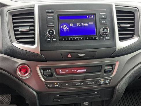 Used 2017 Honda Ridgeline RT image 12