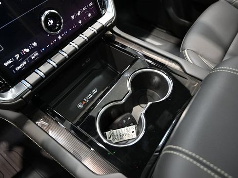 New 2026 GMC Yukon XL Elevation w/ Elevation Premium Package image 17