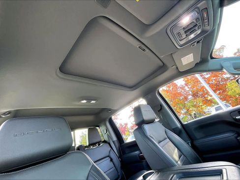 Used 2021 GMC Sierra 2500 Denali w/ Denali Ultimate Package image 13