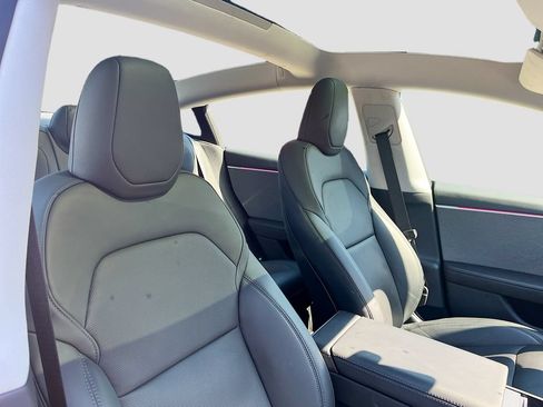 Used 2025 Tesla Model 3 Long Range RWD image 29