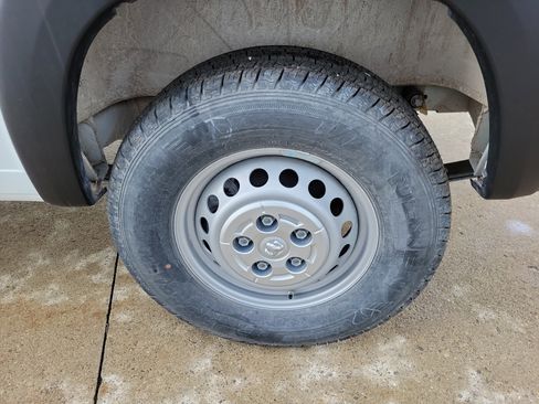 Used 2025 RAM ProMaster 2500 w/ Convenience Group image 5