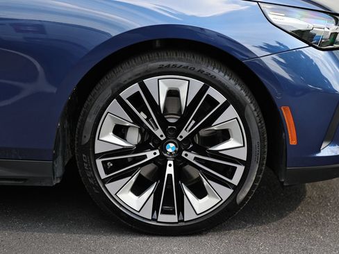 Used 2026 BMW 530i w/ Premium Package RWD image 4