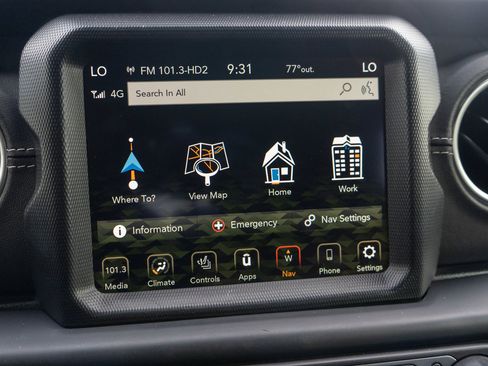 Used 2023 Jeep Wrangler Unlimited Sahara w/ Safety Group AWD/4WD image 18