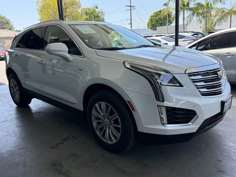 Used 2017 Cadillac XT5 Luxury w/ Driver Awareness Package FWD image 7