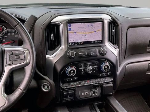 Used 2022 Chevrolet Silverado 1500 LTZ image 9