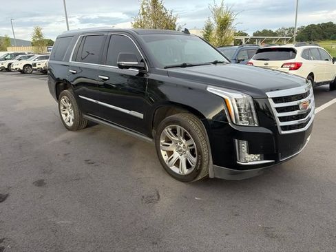 Used 2015 Cadillac Escalade Premium AWD/4WD image 3