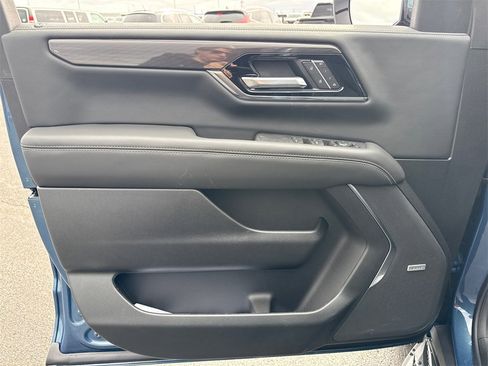 New 2026 GMC Yukon XL Elevation image 14