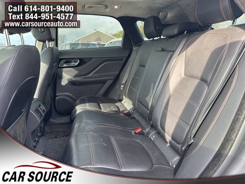 Used 2019 Jaguar F-PACE Prestige image 35