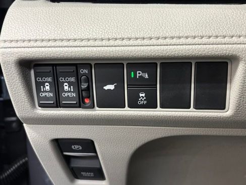 New 2026 Honda Odyssey Touring image 21