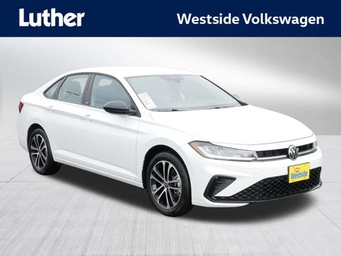 Certified 2025 Volkswagen Jetta Sport image 1