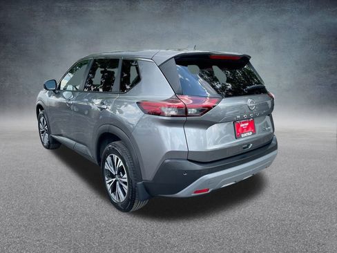Used 2023 Nissan Rogue SV image 14