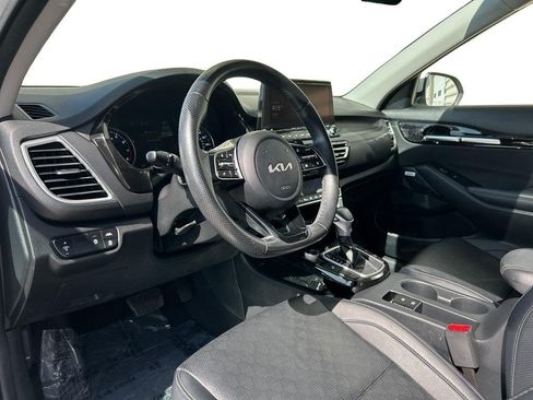 Used 2023 Kia Seltos SX w/ SX Sunroof Package AWD/4WD image 7
