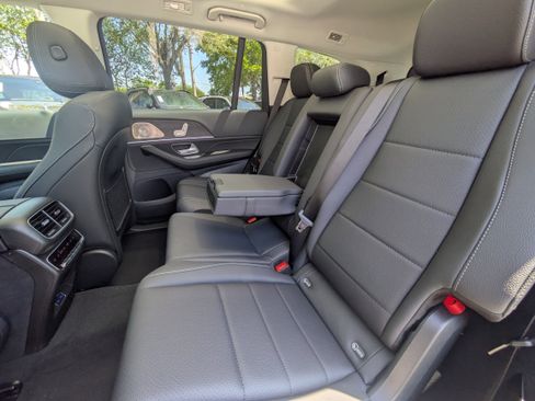 New 2026 Mercedes-Benz GLS 450 4MATIC image 12