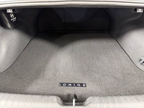 Used 2025 Hyundai Ioniq 6 SEL image 32