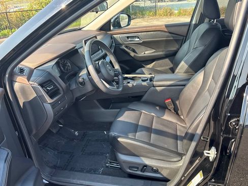 Used 2021 Nissan Rogue SV w/ Premium Package AWD/4WD image 12