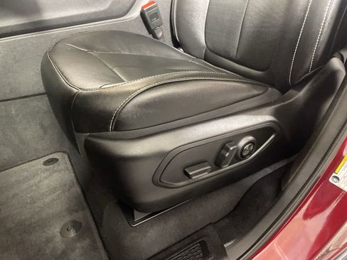 Used 2022 Jeep Grand Cherokee Limited 4xe w/ Luxury Tech Group II image 11