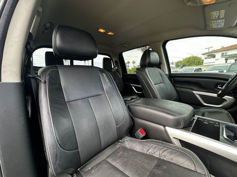 Used 2017 Nissan Titan PRO-4X w/ Pro-4x Convenience Package AWD/4WD image 24