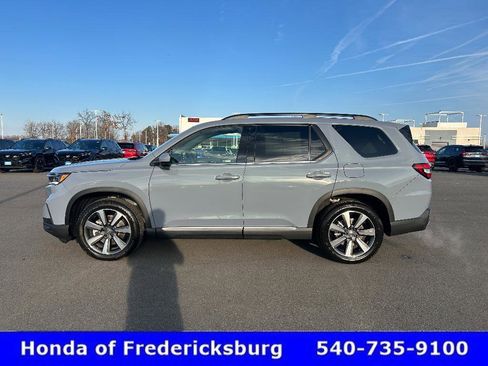 Certified 2025 Honda Pilot Elite image 3