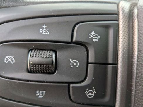 Used 2024 GMC Yukon Denali w/ Advanced Technology Package AWD/4WD image 19