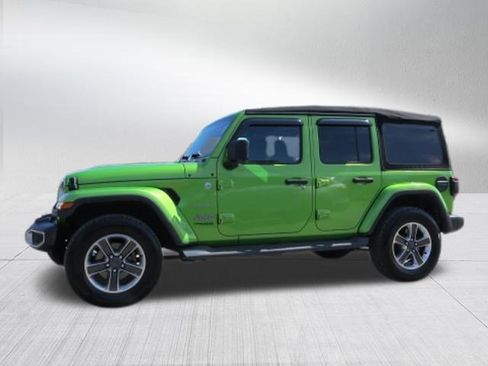 Used 2019 Jeep Wrangler Unlimited Sahara w/ Safety Group image 7