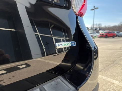 Used 2020 Ford Explorer XLT w/ Equipment Group 202A image 12