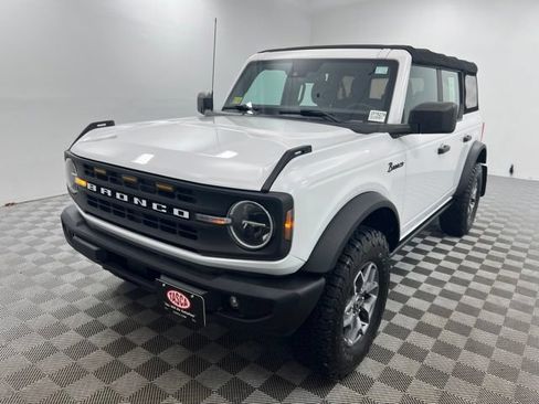 Used 2021 Ford Bronco 4-Door AWD/4WD image 2
