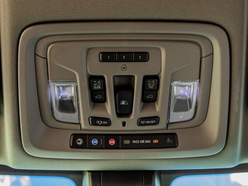 Used 2020 GMC Sierra 3500 Denali w/ Denali Ultimate Package image 29