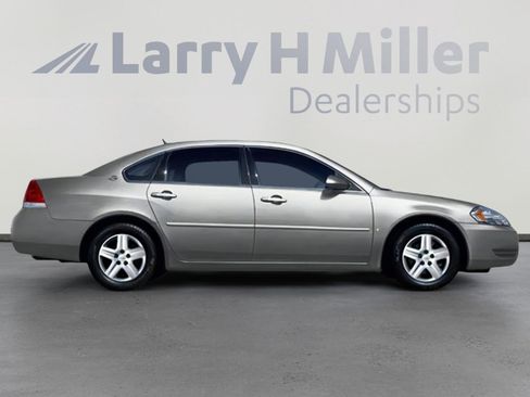 Used 2008 Chevrolet Impala LTZ image 6
