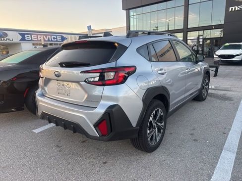 Used 2025 Subaru Crosstrek 2.0i Premium image 2