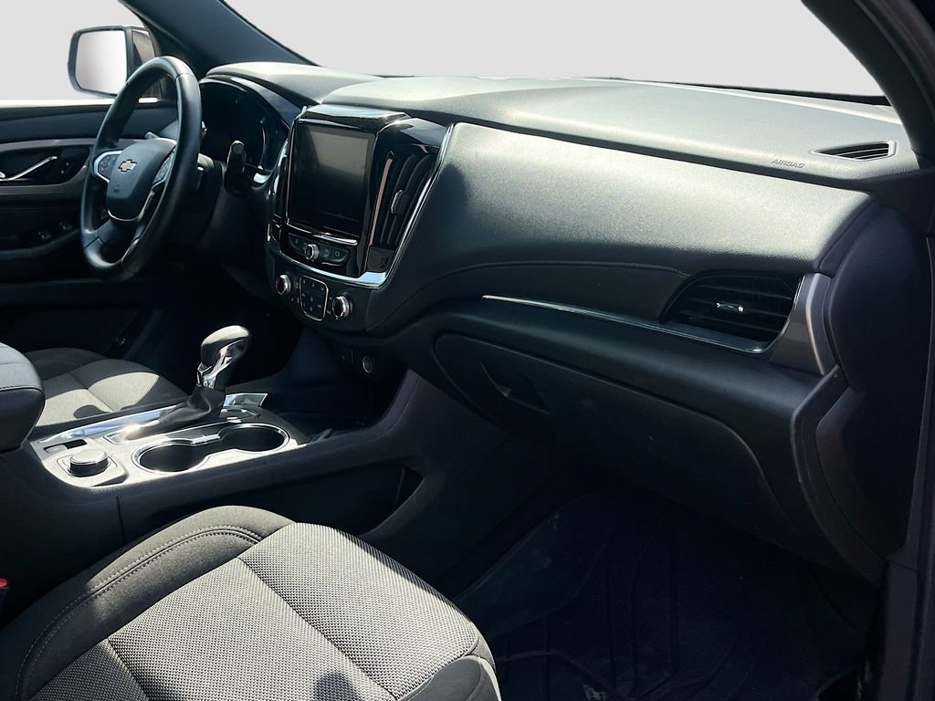Used 2023 Chevrolet Traverse LT FWD image 32