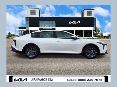 New 2025 Kia K4 LXS