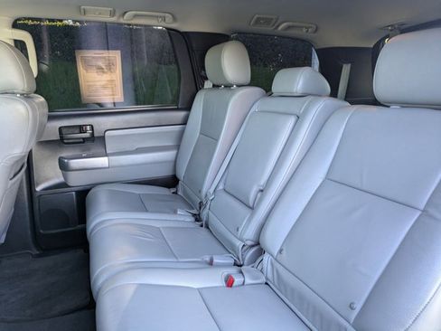 Used 2019 Toyota Sequoia SR5 image 18