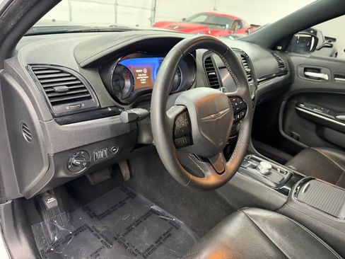 Used 2022 Chrysler 300 S w/ Comfort Group image 16