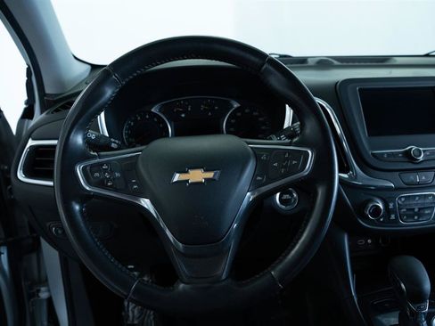 Used 2022 Chevrolet Equinox LT w/ Driver Convenience Package AWD/4WD image 16