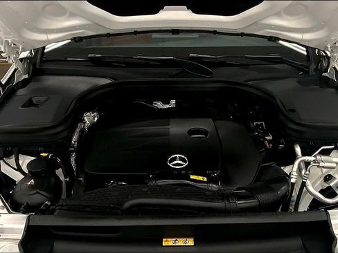 Certified 2022 Mercedes-Benz GLC 300 image 11