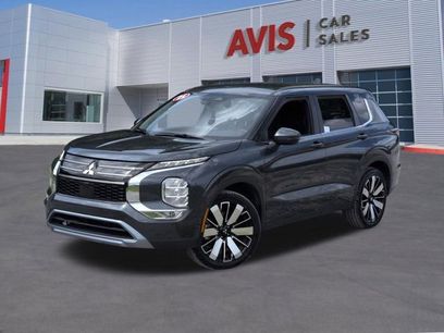 Used 2025 Mitsubishi Outlander SE