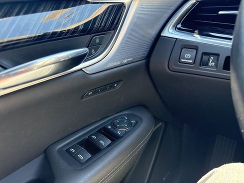 Used 2025 Cadillac XT6 Premium Luxury FWD image 13