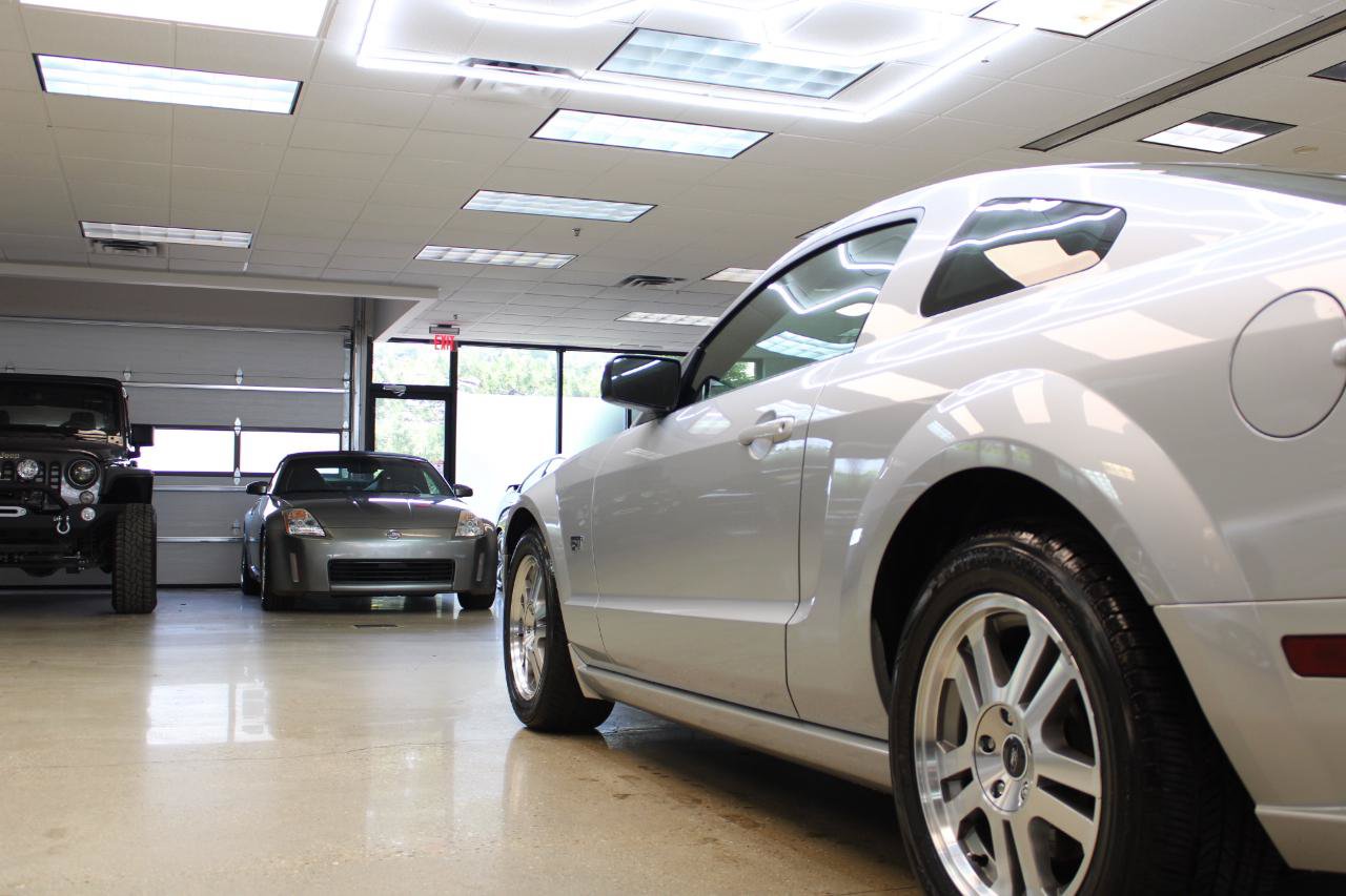 Used 2005 Ford Mustang GT RWD image 18