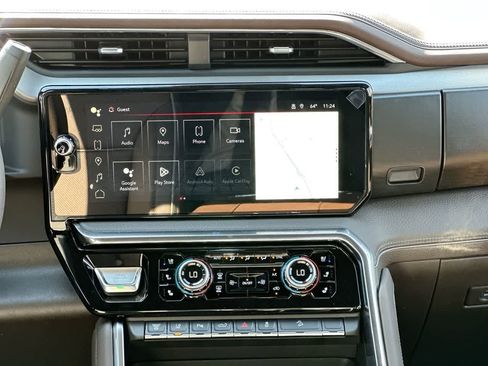 New 2025 GMC Sierra 2500 Denali image 13