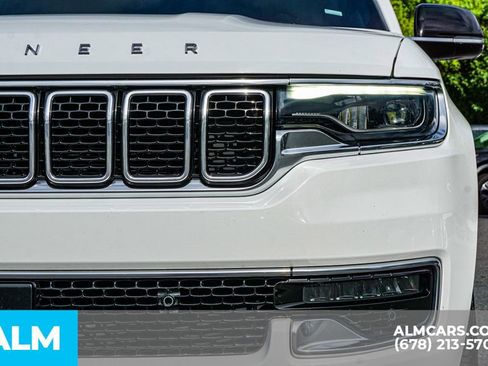 Used 2023 Jeep Wagoneer Series III w/ Preferred Equipment Group image 12