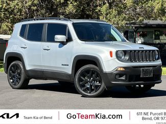 Used 2018 Jeep Renegade Altitude w/ UConnect 8.4 Nav Group AWD/4WD video 1