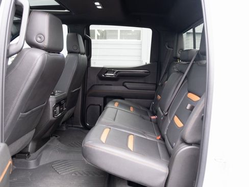 Used 2023 GMC Sierra 1500 AT4 w/ Technology Package image 18