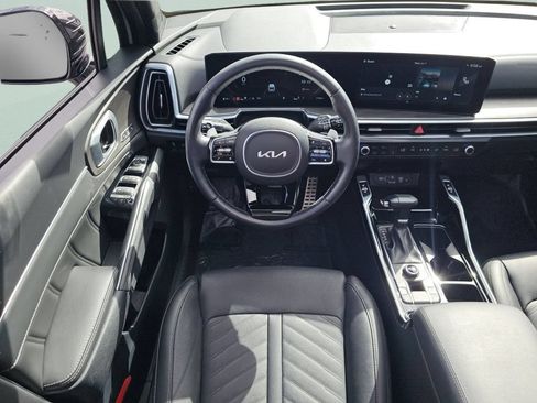 Used 2025 Kia Sorento SX Prestige AWD/4WD image 4
