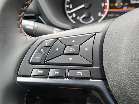 Used 2025 Nissan Sentra SR image 25