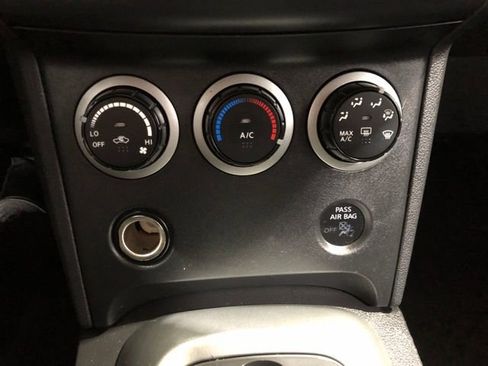 Used 2015 Nissan Rogue S image 15