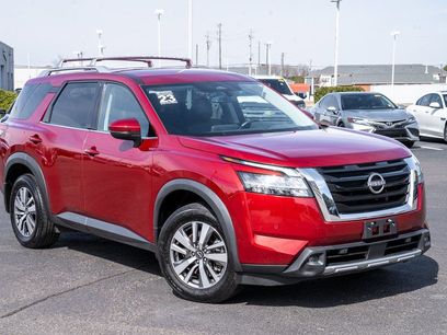 Used 2023 Nissan Pathfinder SL