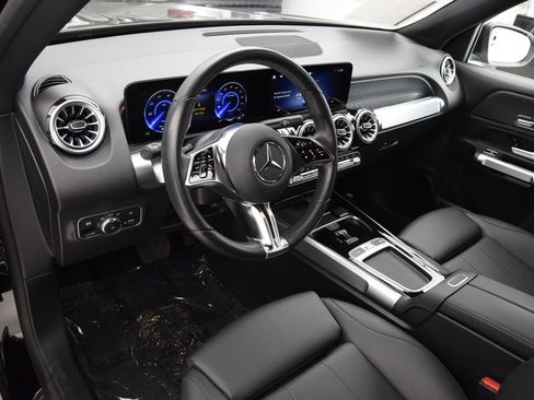 Certified 2024 Mercedes-Benz EQB 250+ image 19