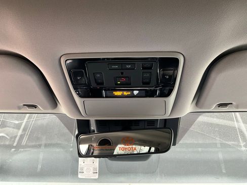 New 2026 Toyota Grand Highlander Limited image 17